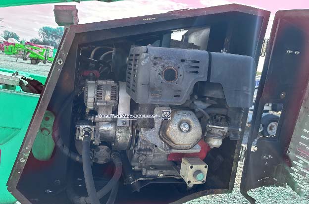 Dino 260XT отсек с двигателем