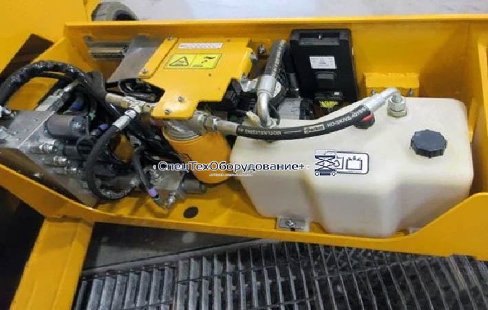 JCB S3246E отсек с гидравликой